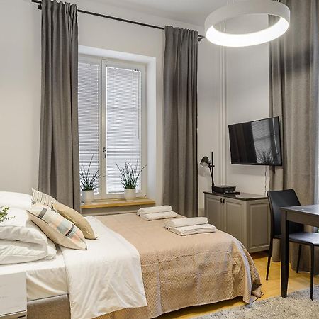 P&O Serviced Apartments Warecka Street Warschau Exterior foto