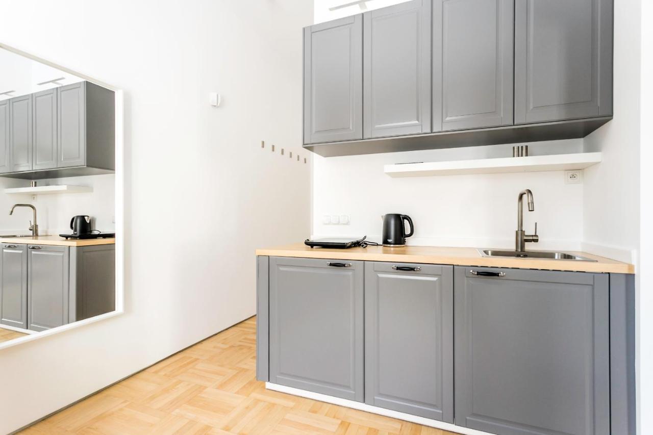 P&O Serviced Apartments Warecka Street Warschau Exterior foto